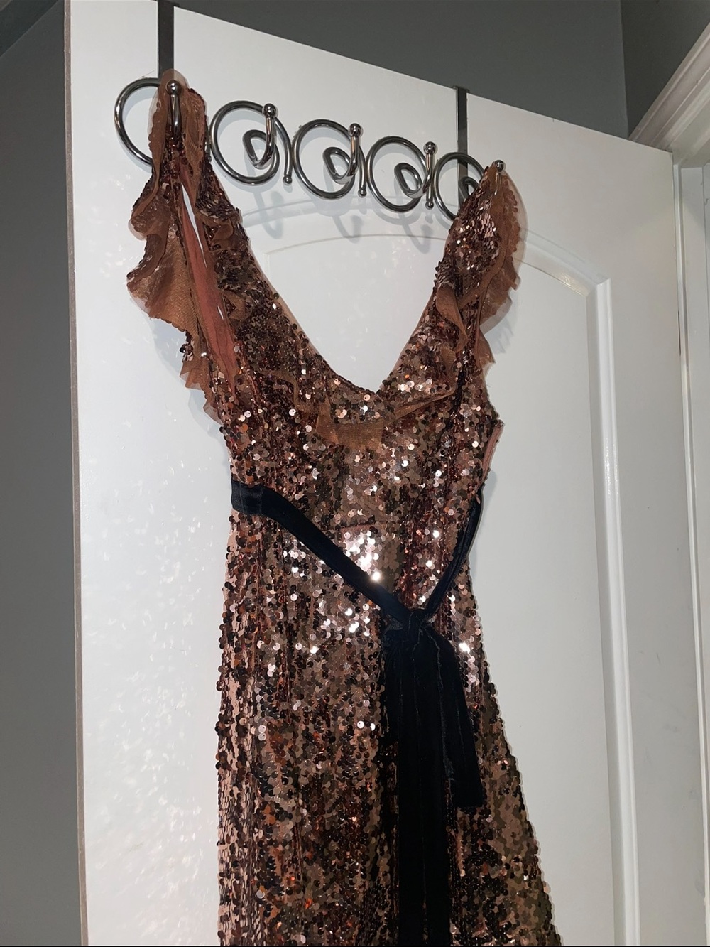 New! Free People Sequin V-Neck Mini Dress in Rose Gold Black Tie Back 🪩 XS NWT! - Picture 5 of 7